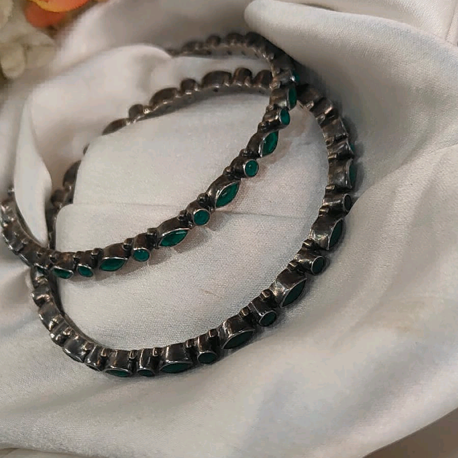 Green Cut Stone Bangles 